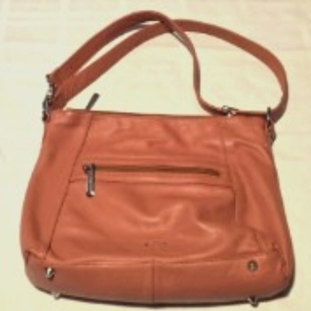 Stone Mountain Accessories Shoulder Bag Item# A90475 Medium Size Orangish-Tan